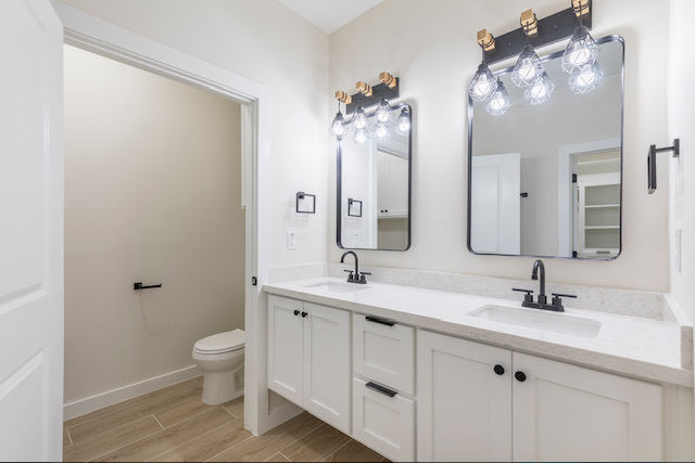 Double vanity bath, Alamo farmhouse